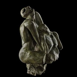 scultura bronzo Mario Pavesi artista reggiano arte madre e figlio corpi torso