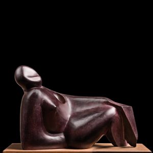 scultura bronzo Mario Pavesi artista reggiano arte corpo femminile sdraiato